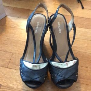 Devotte wedges black leather 37  gold detail